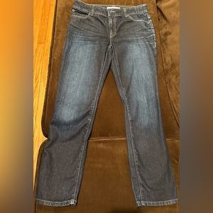 Chicos Platinum Denim Ultimate Fit Slim Leg Dark Blue faded SZ. 0 In Gre…